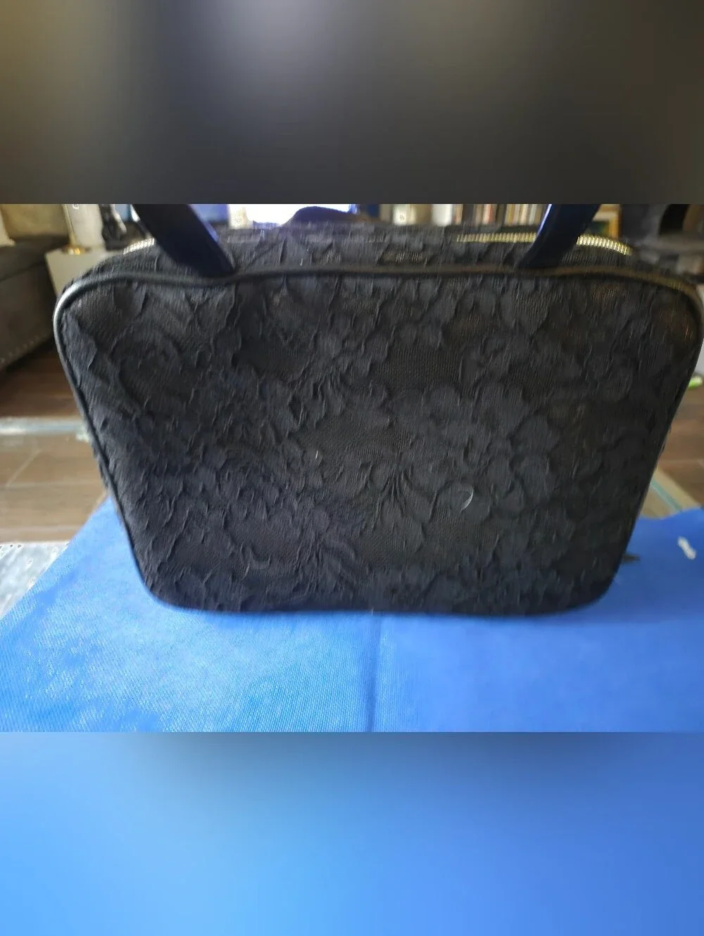 Victoria’s Secret 2 PC Travel Makeup Case Hanging Cosmetic Bag  Bow Wristlet Set